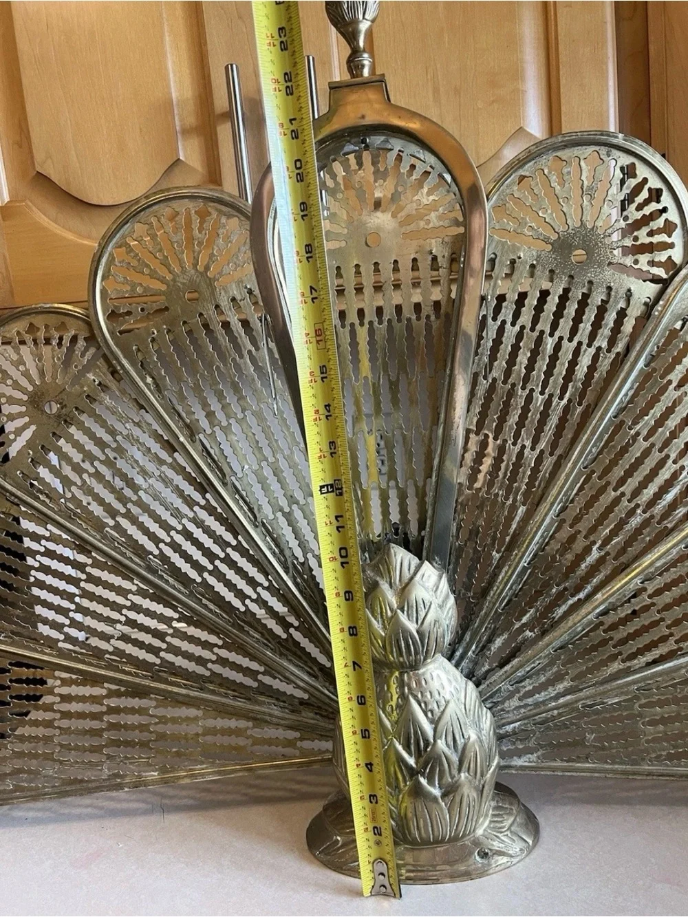 *HARD TO FIND* Vintage Pineapple Brass Peacock Fireplace Fan